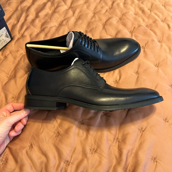 Cole Haan Black Leather Derby Dress Shoes main image 4